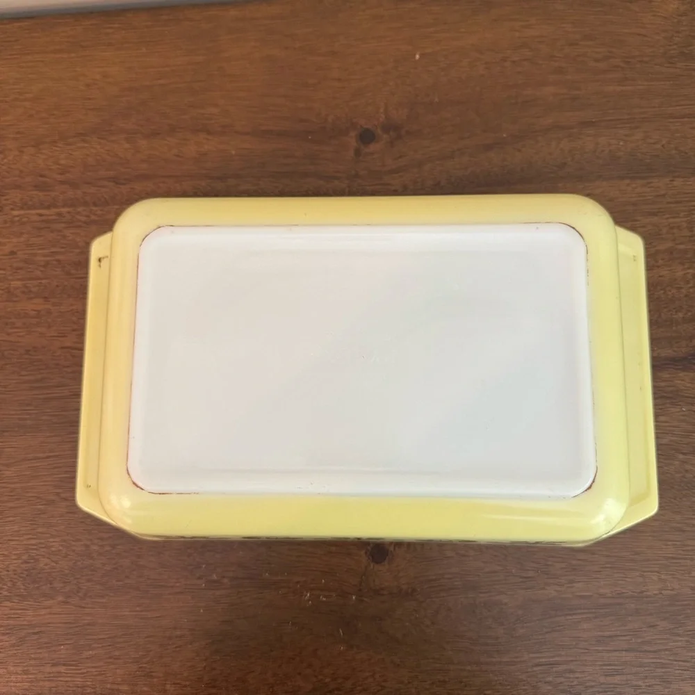 Vintage Pyrex Yellow 575-B Needlepoint Embroidery Rectangle Casserole Dish